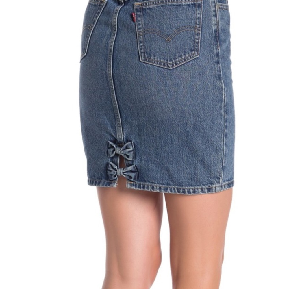Levi’s Denim Pencil Denim Bow Hem Skirt
